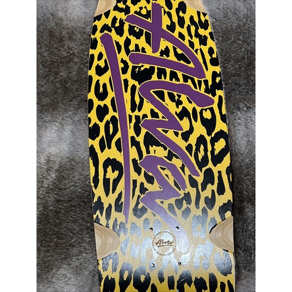Rare, Reissue Tony Alva Cheetah print, Fully Gripped And Signed Deck - Picture 3 of 4